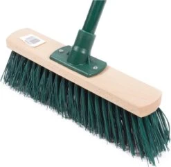 Benson Groene Straatbezem Met Afschroefbare Steel -Tuingereedschap Winkel 1200x1172 2