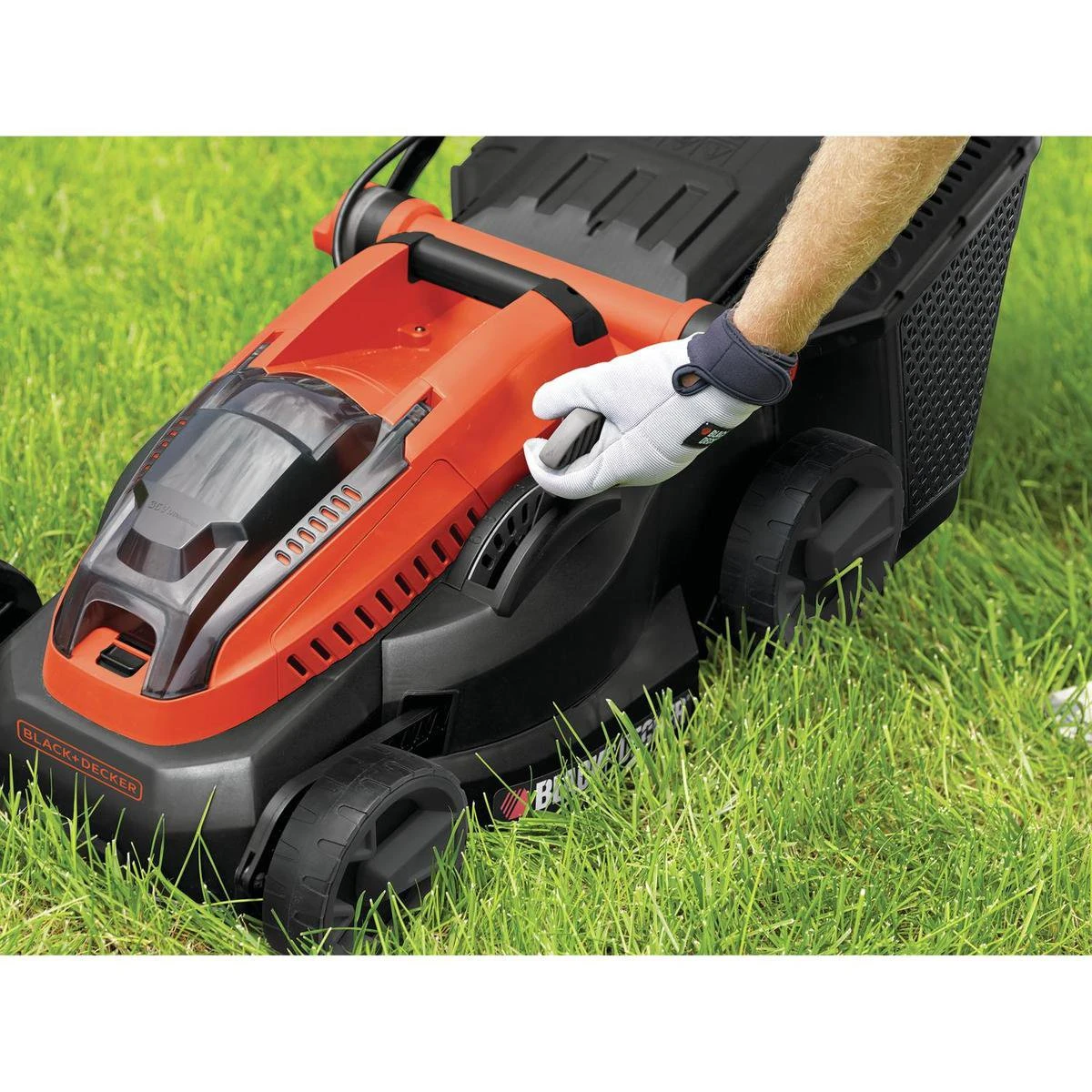 Black & Decker BLACK+DECKER CLM3825L2-QW Grasmaaier - 36V - 38cm - Incl. 2 Accu's & Lader 5 Black & Decker BLACK+DECKER CLM3825L2-QW Grasmaaier - 36V - 38cm - Incl. 2 Accu's & Lader - Afbeelding 5