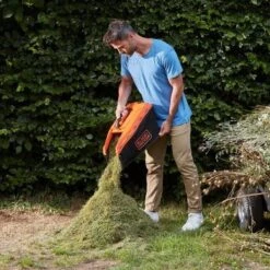 Black & Decker BLACK+DECKER BCMW3318N-XJ Grasmaaier - 18V - 33cm - Excl. Accu & Lader 30 Black & Decker BLACK+DECKER BCMW3318N-XJ Grasmaaier - 18V - 33cm - Excl. Accu & Lader -Tuingereedschap Winkel 1200x1200 391