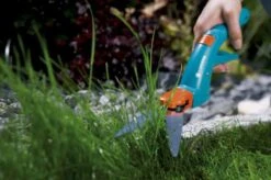 GARDENA Classic Grasschaar - Draaibaar 360° 14 GARDENA Classic Grasschaar - Draaibaar 360° -Tuingereedschap Winkel 1200x798 7