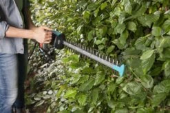 GARDENA - EasyCut 420/45 - Heggenschaar (gemotoriseerd) - Meslengte 45cm - Tandmes Opening 18mm -Tuingereedschap Winkel 1200x799 100