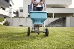 GARDENA Strooiwagen XL Strooikar - 800m2 - 18 Liter -Tuingereedschap Winkel 1200x799 143