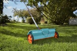 GARDENA Combisysteem Strooiwagen - 40 Cm Strooibreedte - Inhoud 3 Liter - Geschikt Voor 100m² -Tuingereedschap Winkel 1200x799 153