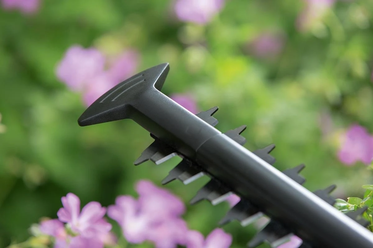 Bosch EasyHedgeCut 18-45 Heggenschaar - Zonder 18 V Accu En Lader 3 Bosch EasyHedgeCut 18-45 Heggenschaar - Zonder 18 V Accu En Lader - Afbeelding 3