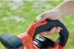 Black & Decker BLACK+DECKER BEBLV300SB-QS Bladblazer - 404 Km/u - 3000W - Zuig-/blaasfunctie - Gesnoerd 15 Black & Decker BLACK+DECKER BEBLV300SB-QS Bladblazer - 404 Km/u - 3000W - Zuig-/blaasfunctie - Gesnoerd -Tuingereedschap Winkel 1200x808 1