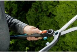 GARDENA - 2 In 1 EnergyCut Heggenschaar - 2.5x Meer Kracht - Totale Lengte 60 Cm -Tuingereedschap Winkel 1200x813 1