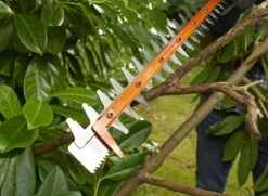 Black & Decker BLACK+DECKER BEHTS451-QS Heggenschaar - 550W - 60cm - Gesnoerd 11 Black & Decker BLACK+DECKER BEHTS451-QS Heggenschaar - 550W - 60cm - Gesnoerd -Tuingereedschap Winkel 1200x878 1