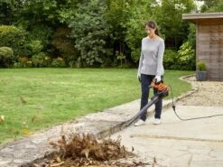 Black & Decker BLACK+DECKER BEBLV301 Bladblazer - Blaas En Zuigfunctie - Rugzak Als Opvangzak 24 Black & Decker BLACK+DECKER BEBLV301 Bladblazer - Blaas En Zuigfunctie - Rugzak Als Opvangzak -Tuingereedschap Winkel 1200x900 6