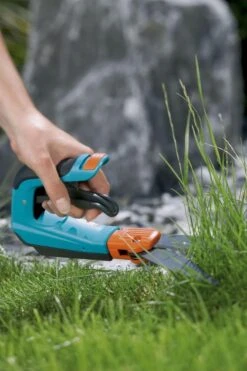 GARDENA - Comfort Plus - Draaibaar - Grasschaar - 120 Mm Maaibreedte 14 GARDENA - Comfort Plus - Draaibaar - Grasschaar - 120 Mm Maaibreedte -Tuingereedschap Winkel 799x1200 41