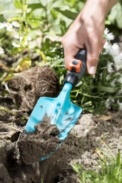 GARDENA Combisystem Bloemenschepje - Werkbreedte 7 Cm - 25 Jaar Garantie 24 GARDENA Combisystem Bloemenschepje - Werkbreedte 7 Cm - 25 Jaar Garantie -Tuingereedschap Winkel 799x1200 69