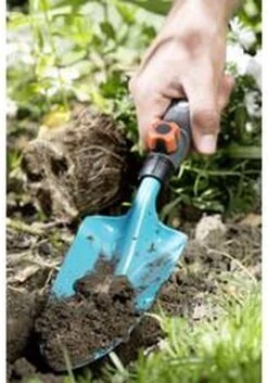 GARDENA Combisystem Bloemenschepje - Werkbreedte 7 Cm - 25 Jaar Garantie 27 GARDENA Combisystem Bloemenschepje - Werkbreedte 7 Cm - 25 Jaar Garantie -Tuingereedschap Winkel 840x1200 1