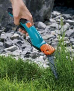 GARDENA Comfort Grasschaar - 360° Draaibaar - Antikleef Coating - Golfsnede 13 GARDENA Comfort Grasschaar - 360° Draaibaar - Antikleef Coating - Golfsnede -Tuingereedschap Winkel 978x1200 1